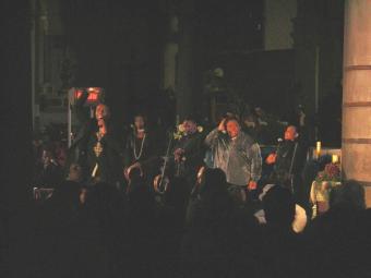 Massa e Cozzile - Cedric Shannon Rives & High Praise Gospel Singers